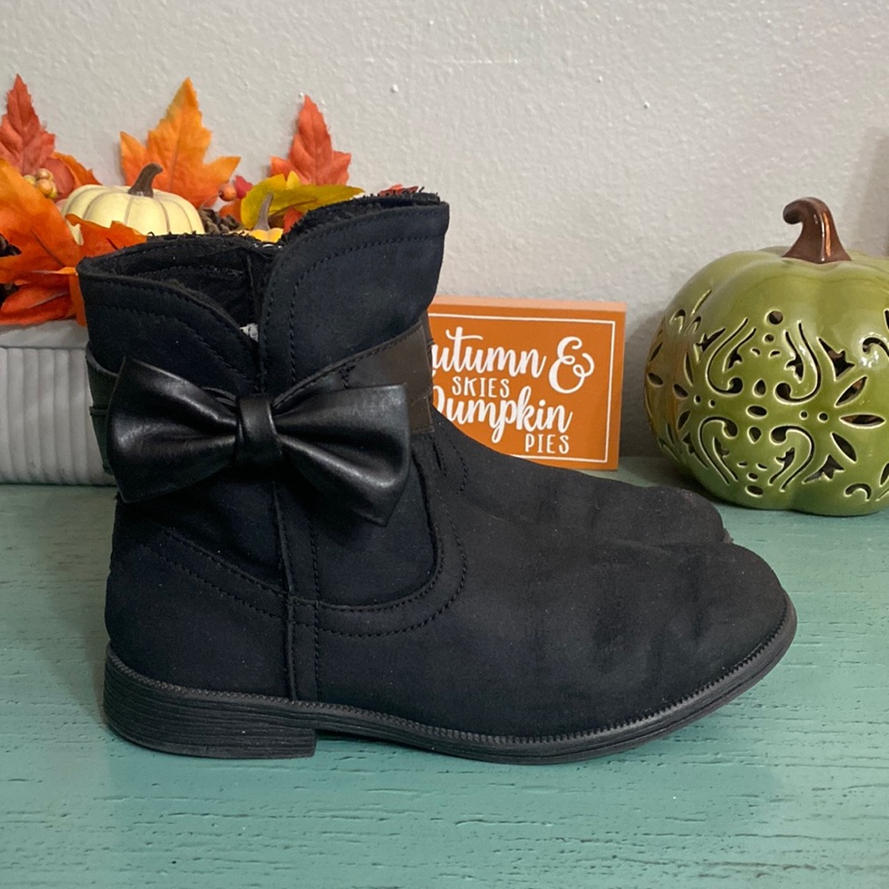 Little girl black ugg boots SZ 2